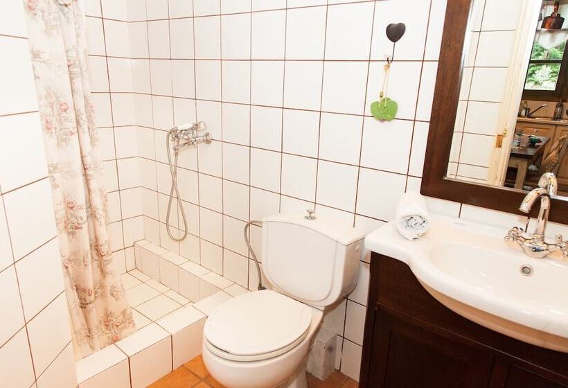 Utopia Mountain Chalet