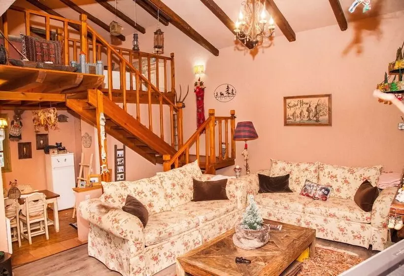 Utopia Mountain Chalet