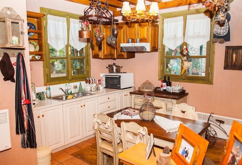 Utopia Mountain Chalet