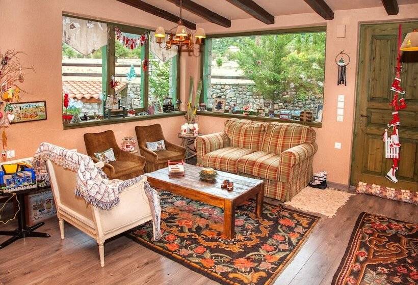 Utopia Mountain Chalet