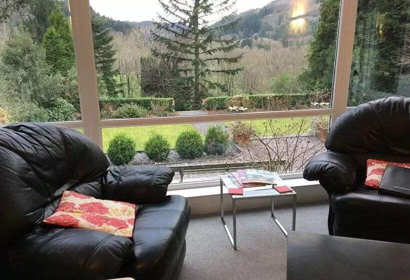 تختخواب و صبحانه Tyn Y Fron Country House