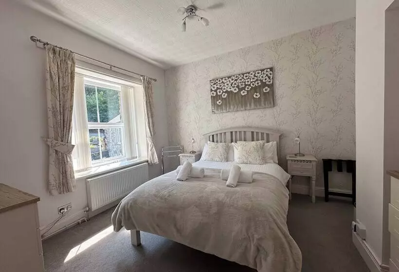 تختخواب و صبحانه Tyn Y Fron Country House
