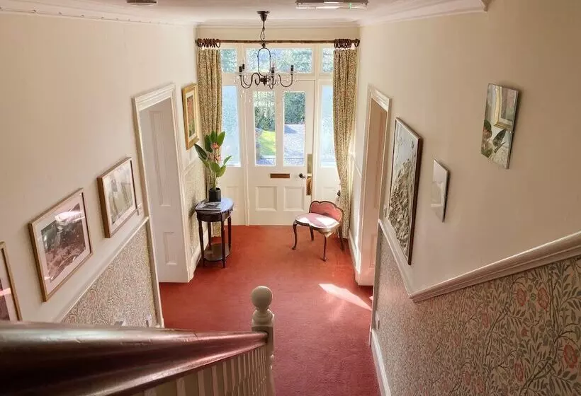 تختخواب و صبحانه Tyn Y Fron Country House