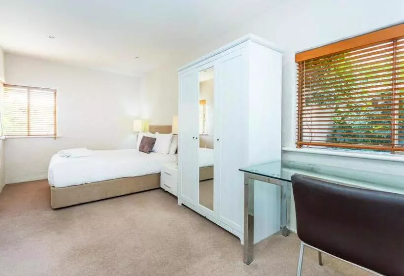 Como Mezzanine Retreat   Executive Escapes