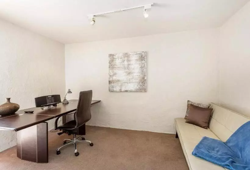 Como Mezzanine Retreat   Executive Escapes