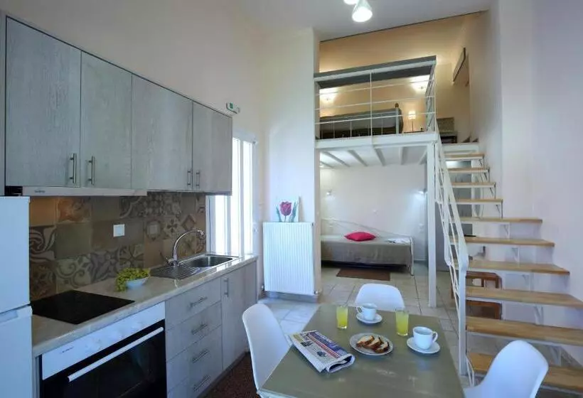 ホテル Apartments Avra