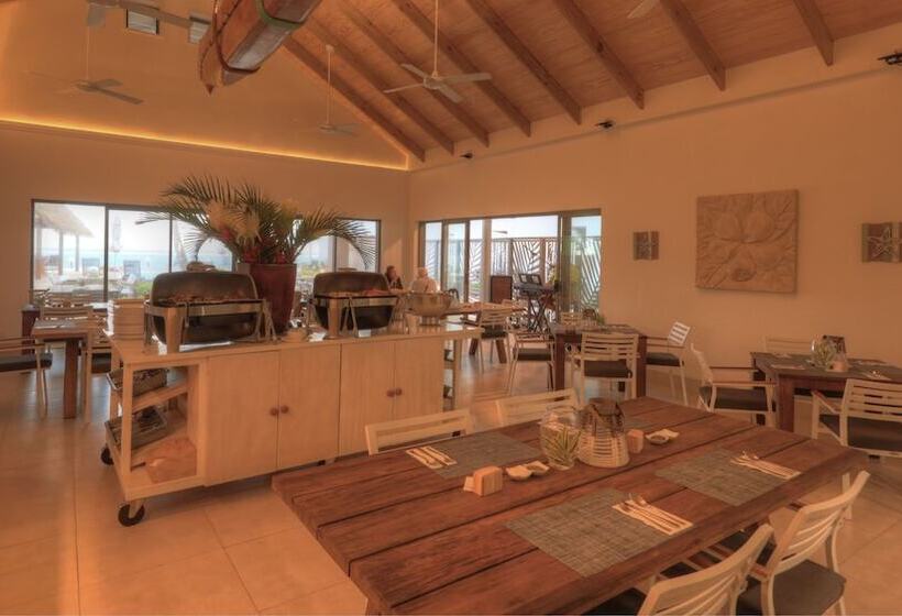 هتل Moana Sands Lagoon Resort - Adults Only