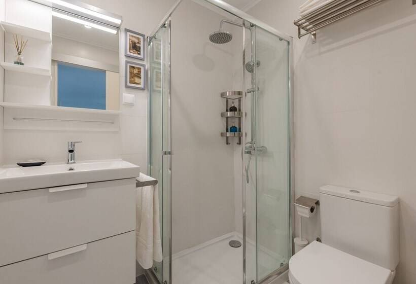 Light Filled Apartment, By Timecooler