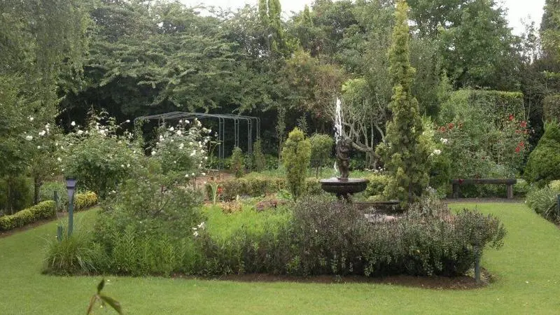 ペンション Highland Rose Country House & Serenity Spa