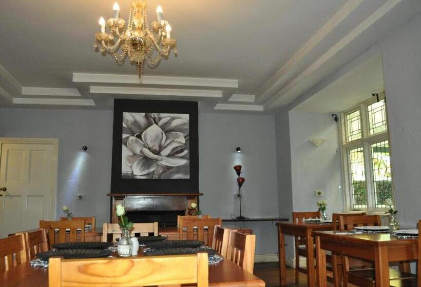 ペンション Highland Rose Country House & Serenity Spa