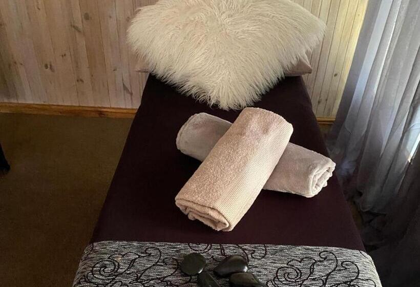 ペンション Highland Rose Country House & Serenity Spa