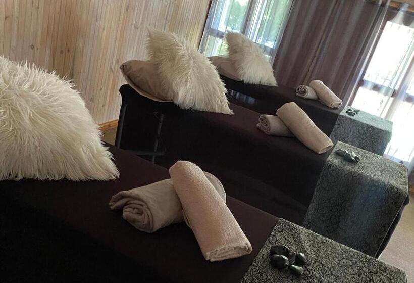 ペンション Highland Rose Country House & Serenity Spa