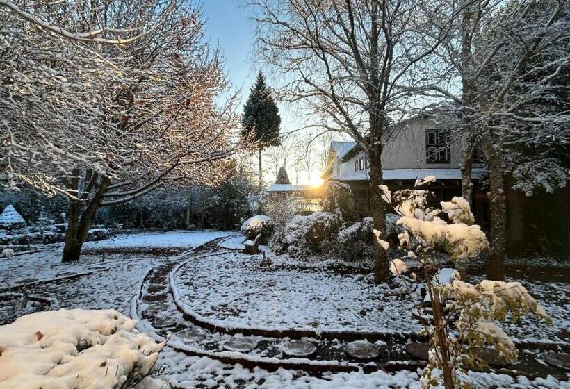 ペンション Highland Rose Country House & Serenity Spa