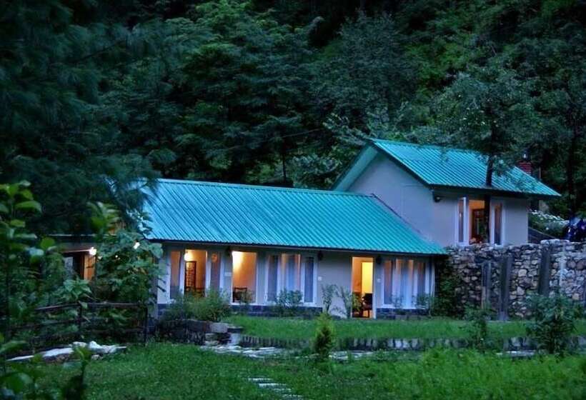 هتل Asaka Himalayan Inspiration Lodge Kasol