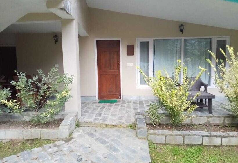 هتل Asaka Himalayan Inspiration Lodge Kasol