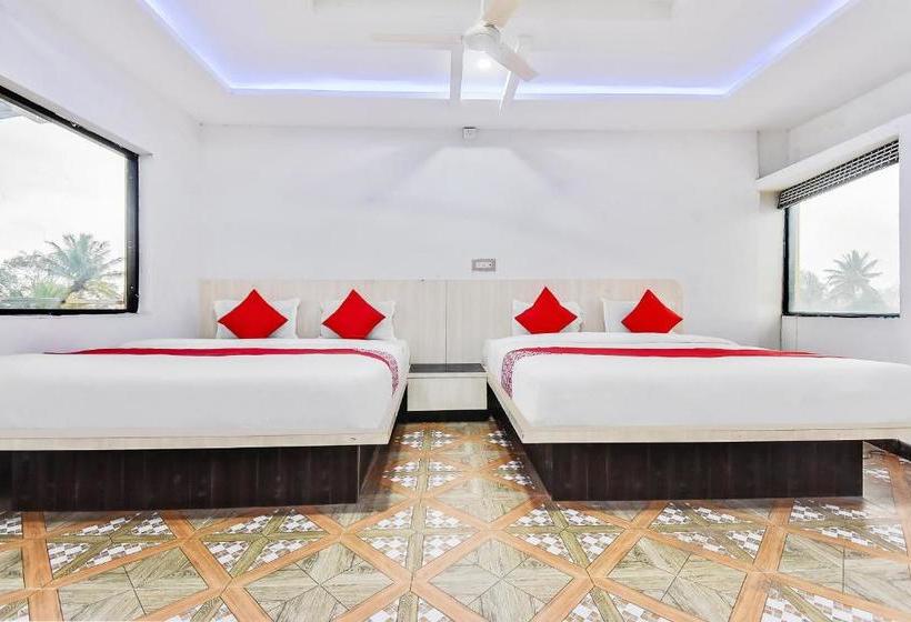 Hotell Oyo 62873 Daivik Comforts