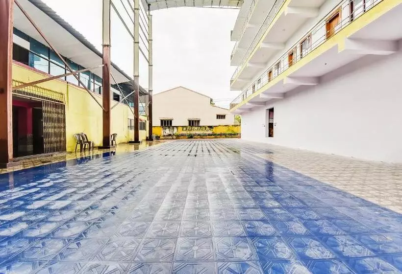 ホテル Oyo 62873 Daivik Comforts