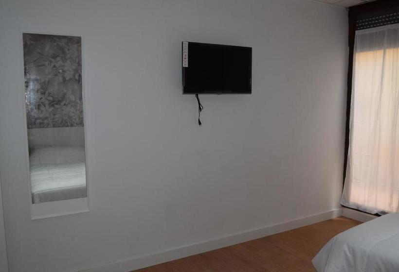 פנסיון Ontinyent Rooms