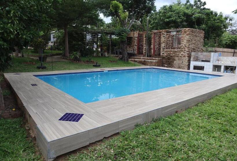 تختخواب و صبحانه Beulah Court Vineyard