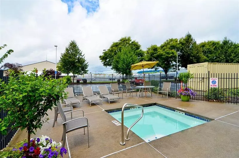 בית מלון כפרי Comfort Inn Troutdaleportland East