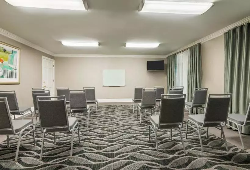 酒店 Homewood Suites By Hilton Charlotte Northuniv Research