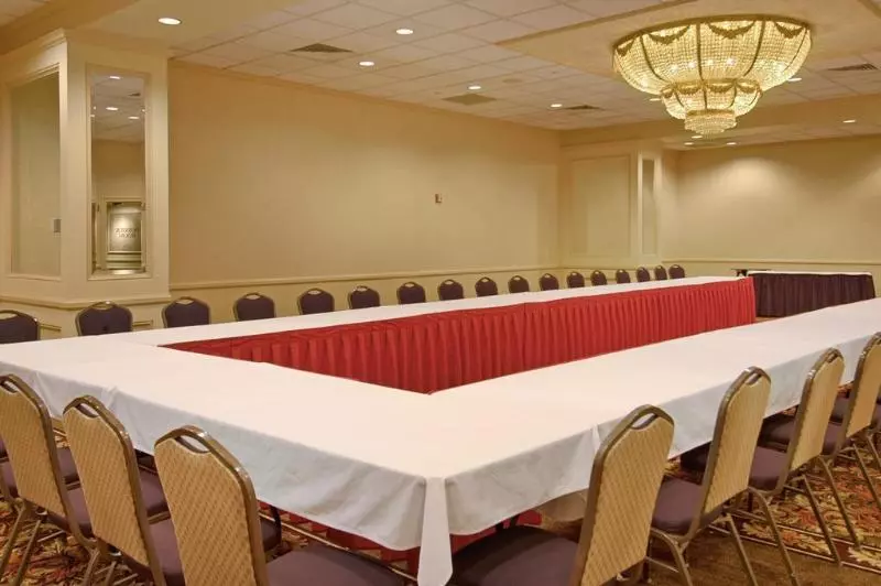 Отель Horseshoe Bossier Casino &