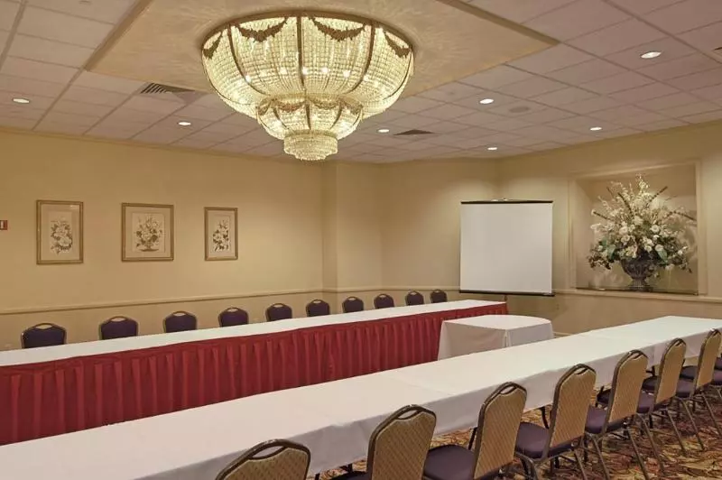 Отель Horseshoe Bossier Casino &