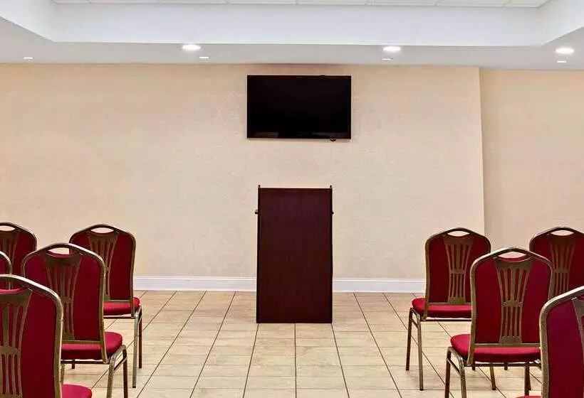 فندق Howard Johnson By Wyndham Blackwood Near Philadelphia