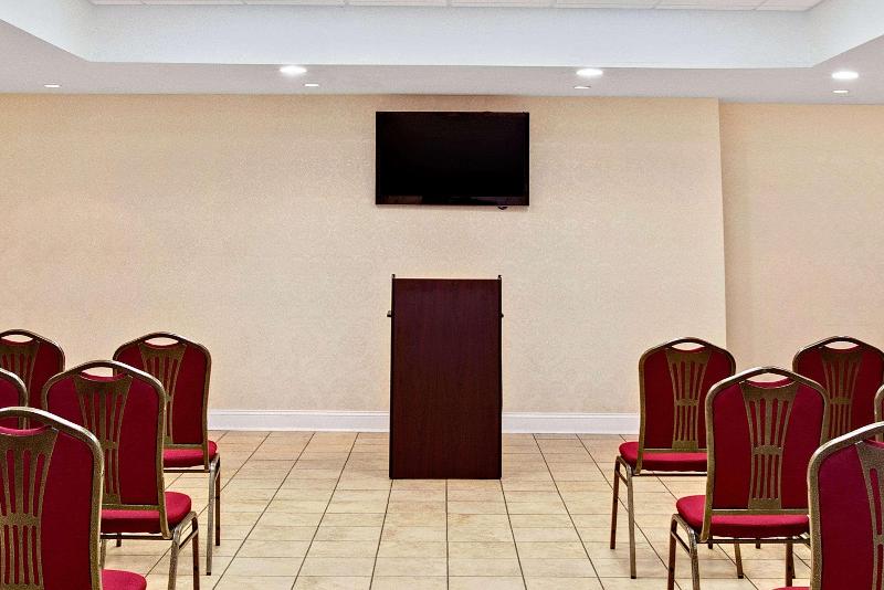 בית מלון כפרי Howard Johnson By Wyndham Blackwood Near Philadelphia