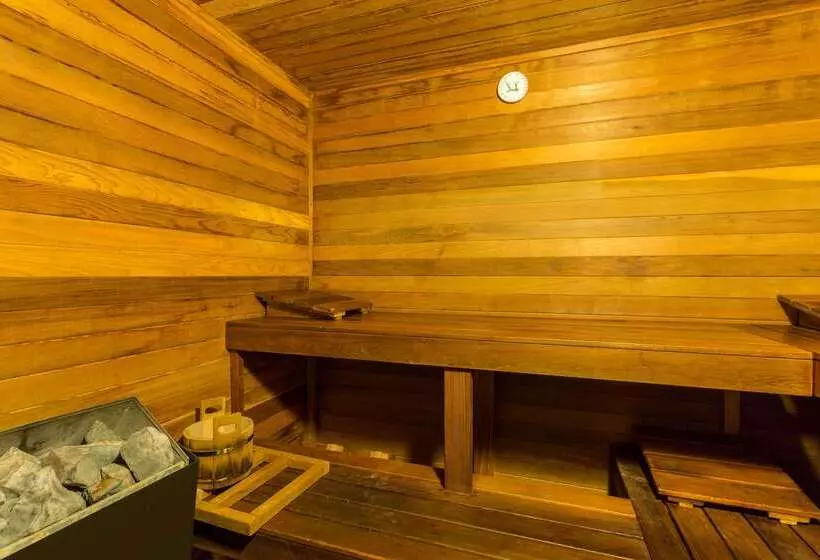 Отель Howard Johnson By Wyndham Williamsburg