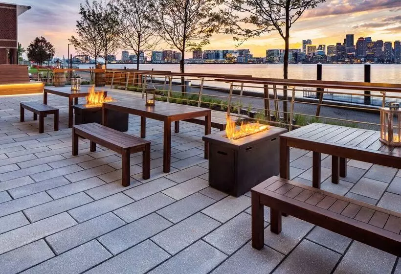 Отель Hyatt Regency Boston Harbor