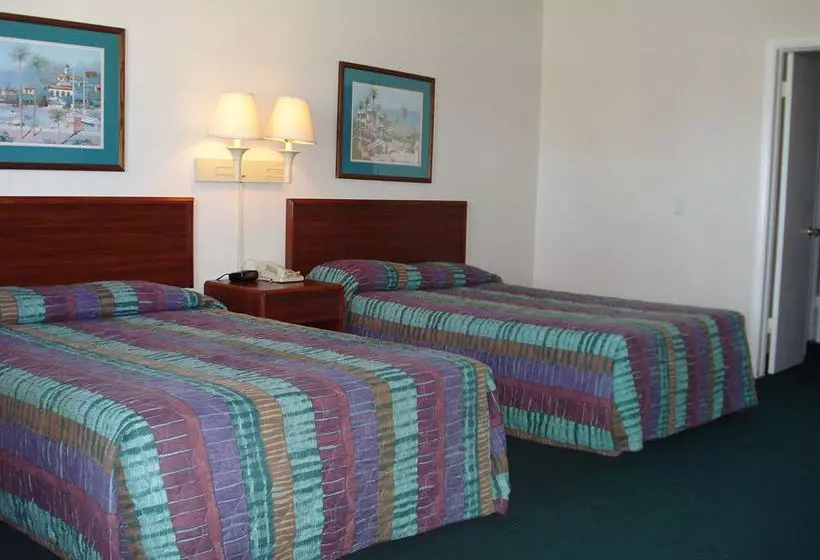 فندق Indian Harbour Beach Inn