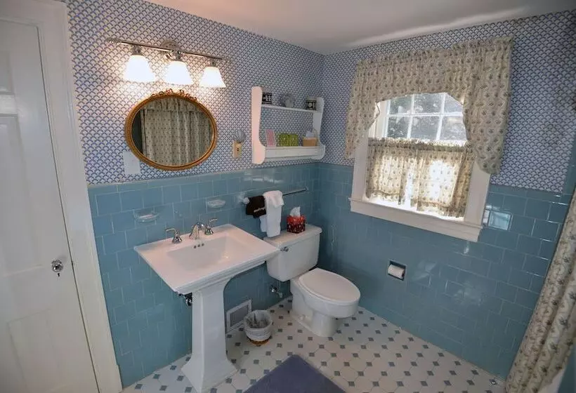 ホテル Inn At Monticello