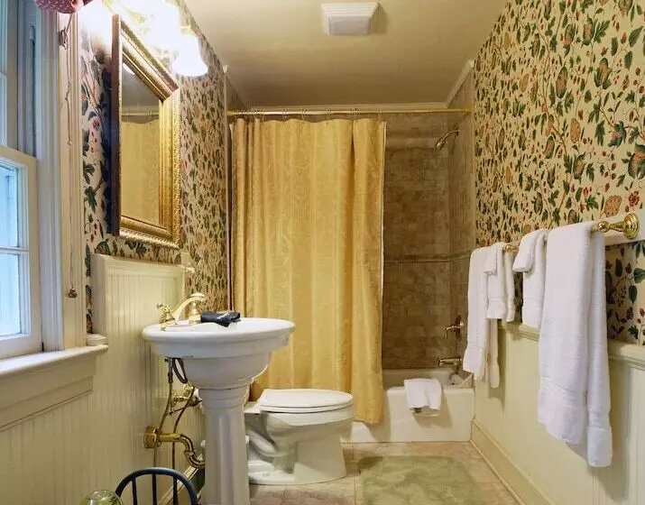 ホテル Inn At Monticello