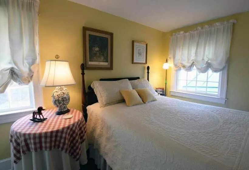 ホテル Inn At Monticello