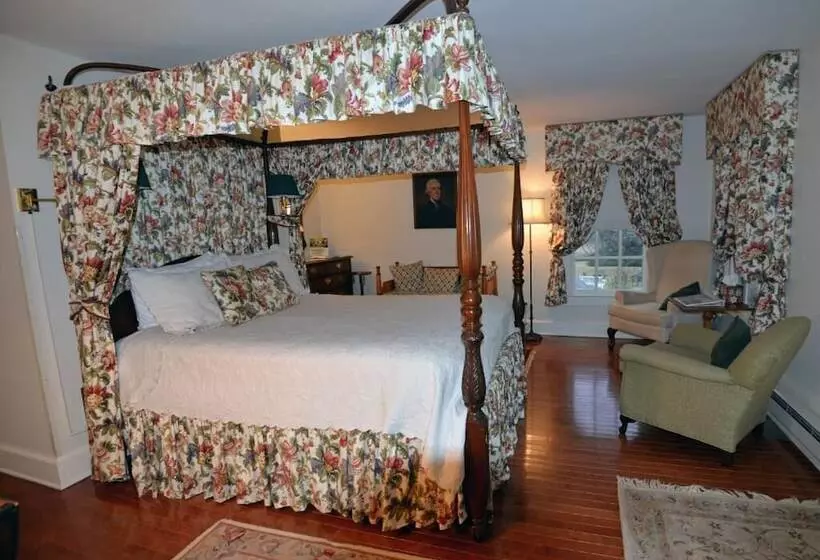 ホテル Inn At Monticello