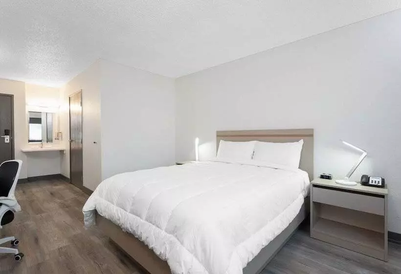 Hotelli Travelodge By Wyndham Elkhart