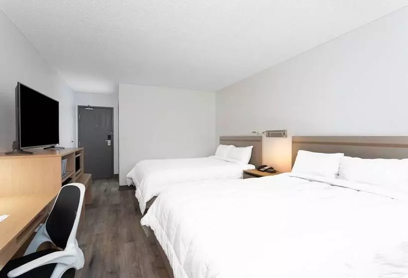 Hotelli Travelodge By Wyndham Elkhart