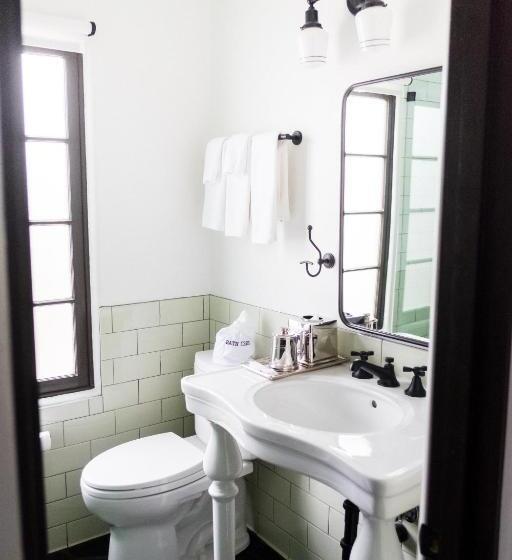 Ingleside Estate Hotel & Bungalows  Adults Only