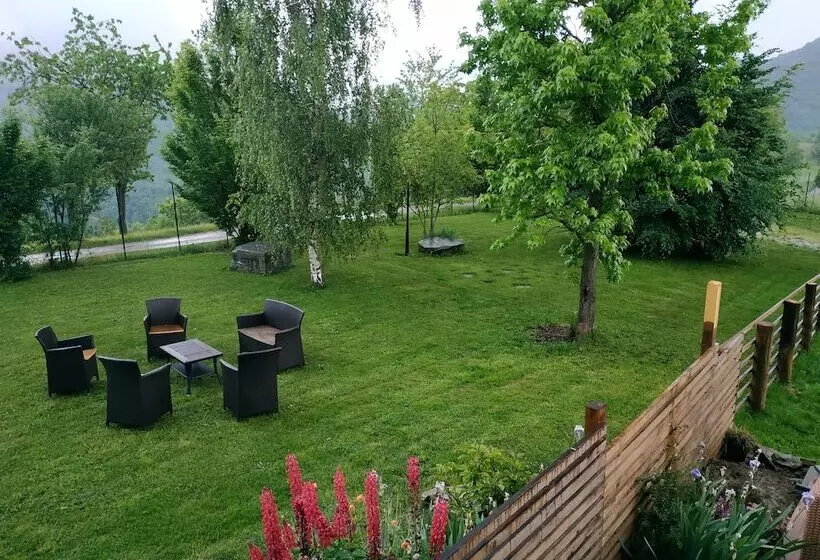 Aamiaismajoitus (B&B) Agriturismo Locanda Cà Del Pian