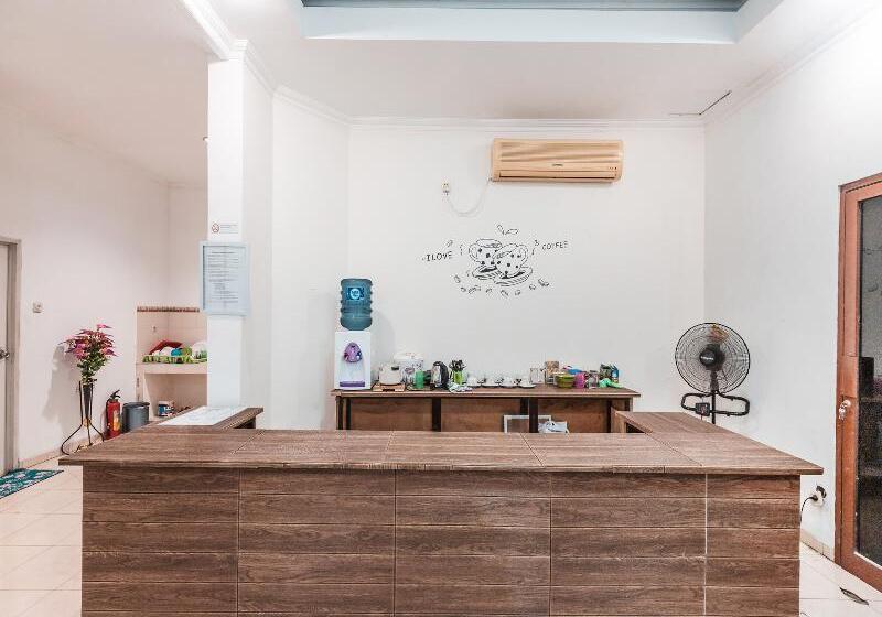 בית מלון כפרי Oyo 2034 Eden Guest House