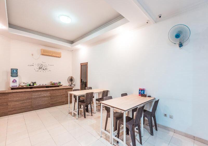 בית מלון כפרי Oyo 2034 Eden Guest House