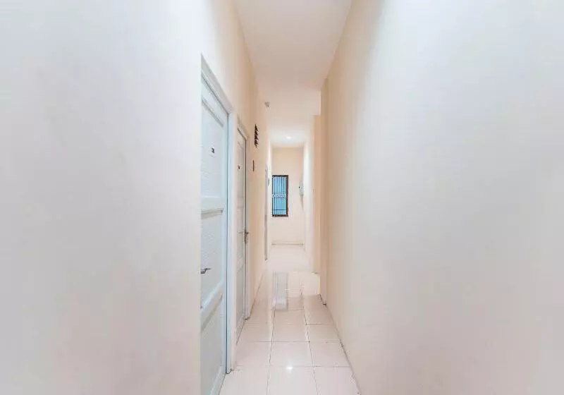 Hotelli Oyo 2034 Eden Guest House