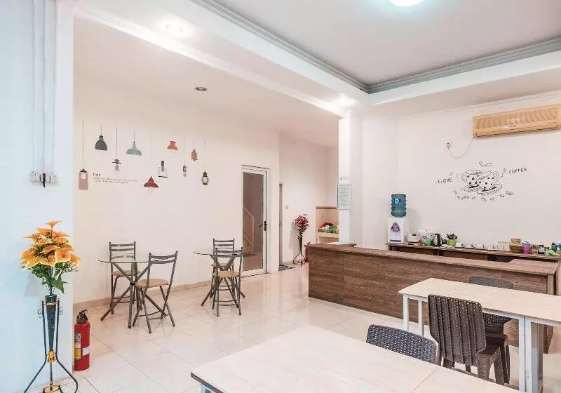 Hotelli Oyo 2034 Eden Guest House