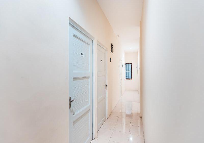 בית מלון כפרי Oyo 2034 Eden Guest House