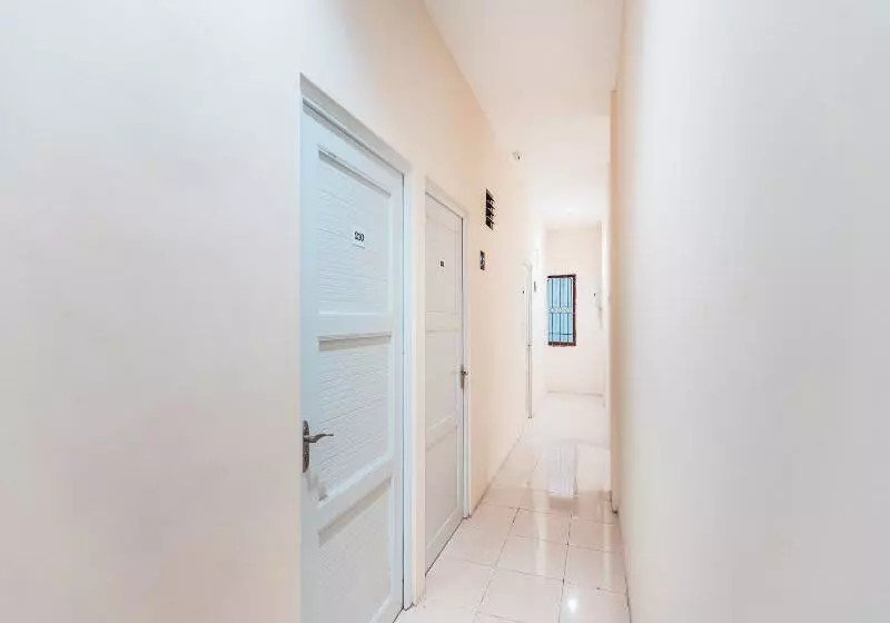 Hotelli Oyo 2034 Eden Guest House