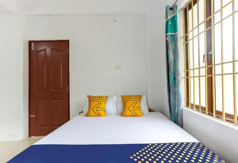 酒店 Spot On Thozhupaadan Residency