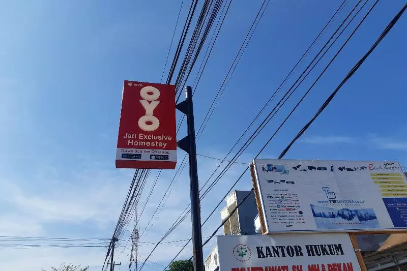 هتل Oyo 1678 Jati Exclusive Residence