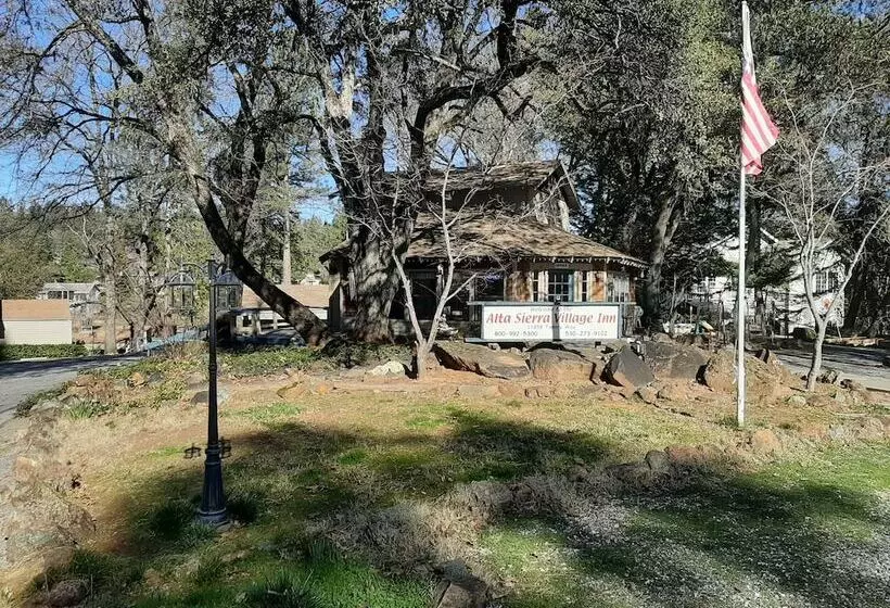 Hotelli Alta Sierra Village Inn