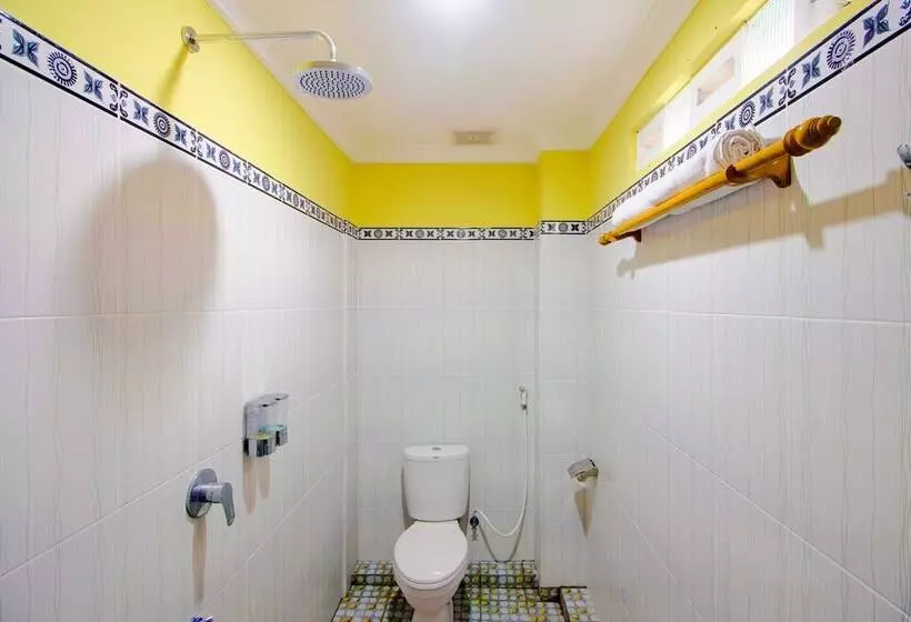 ホテル Oyo 2047 Opak Village Bed & Breakfast
